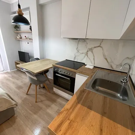 Sunshine Apartamento Tirana